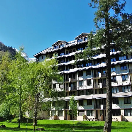 Le Chamois Blanc-12 *